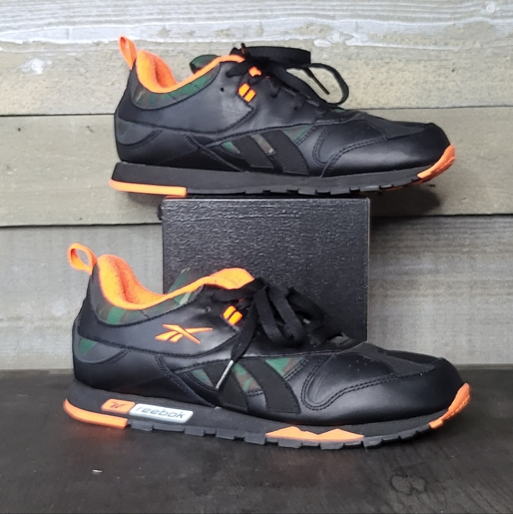 Reebok Classic Leather RC 1.0 Black Orange Camo Details Low Top Sneakers
